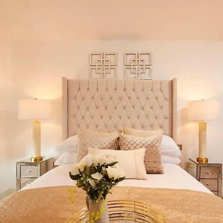 Deluxe Centre Free Parking River View Balcony * ليدز