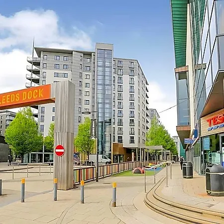 Апартаменты Deluxe Centre Free Parking River View Balcony *