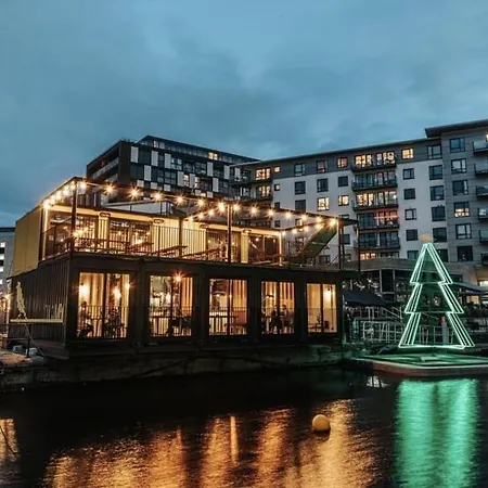 Apartment Deluxe Centre Free Parking River View Balcony Leeds (West Yorkshire)